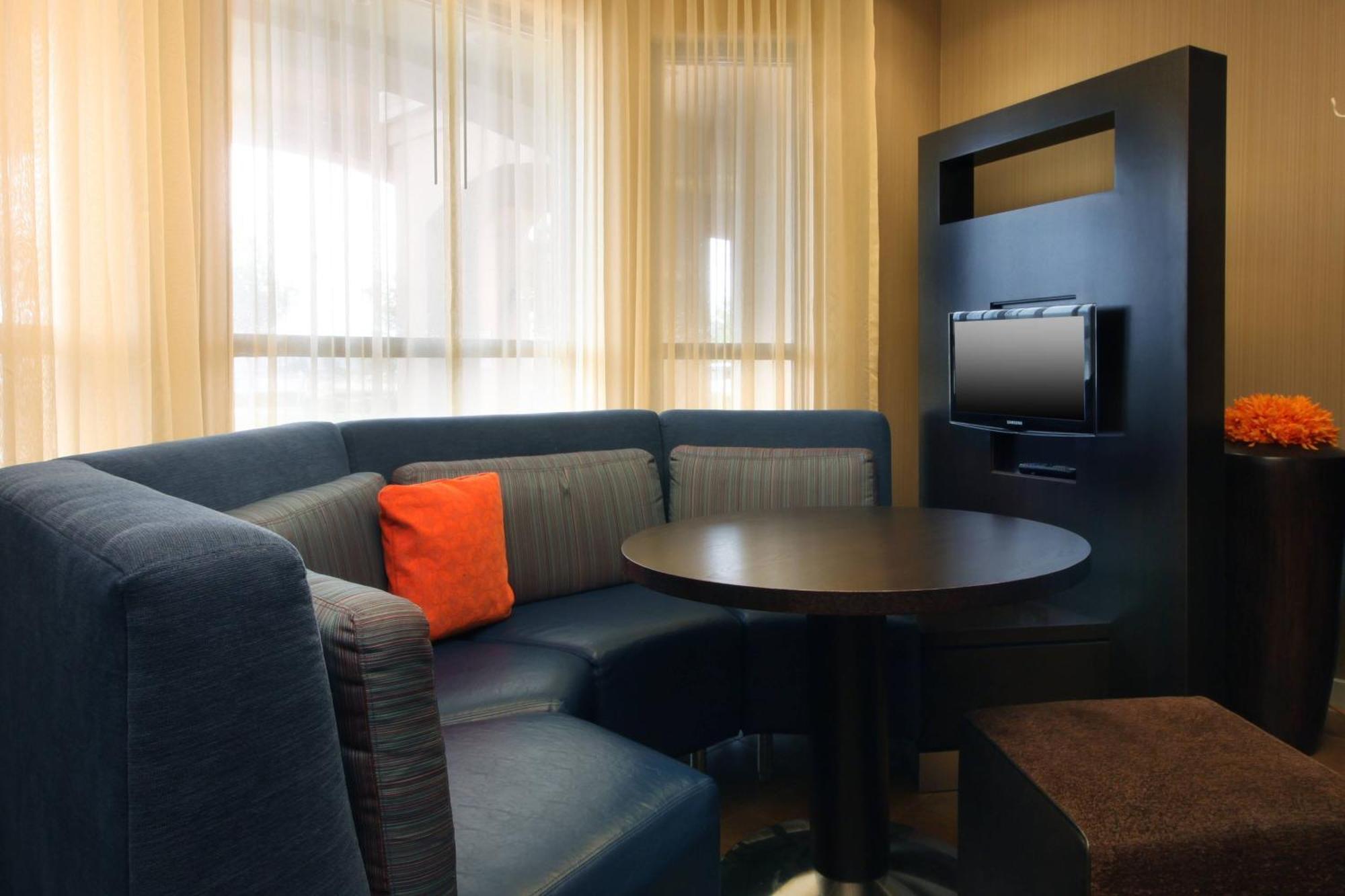 Courtyard By Marriott Salinas Monterey Hotel Exterior foto