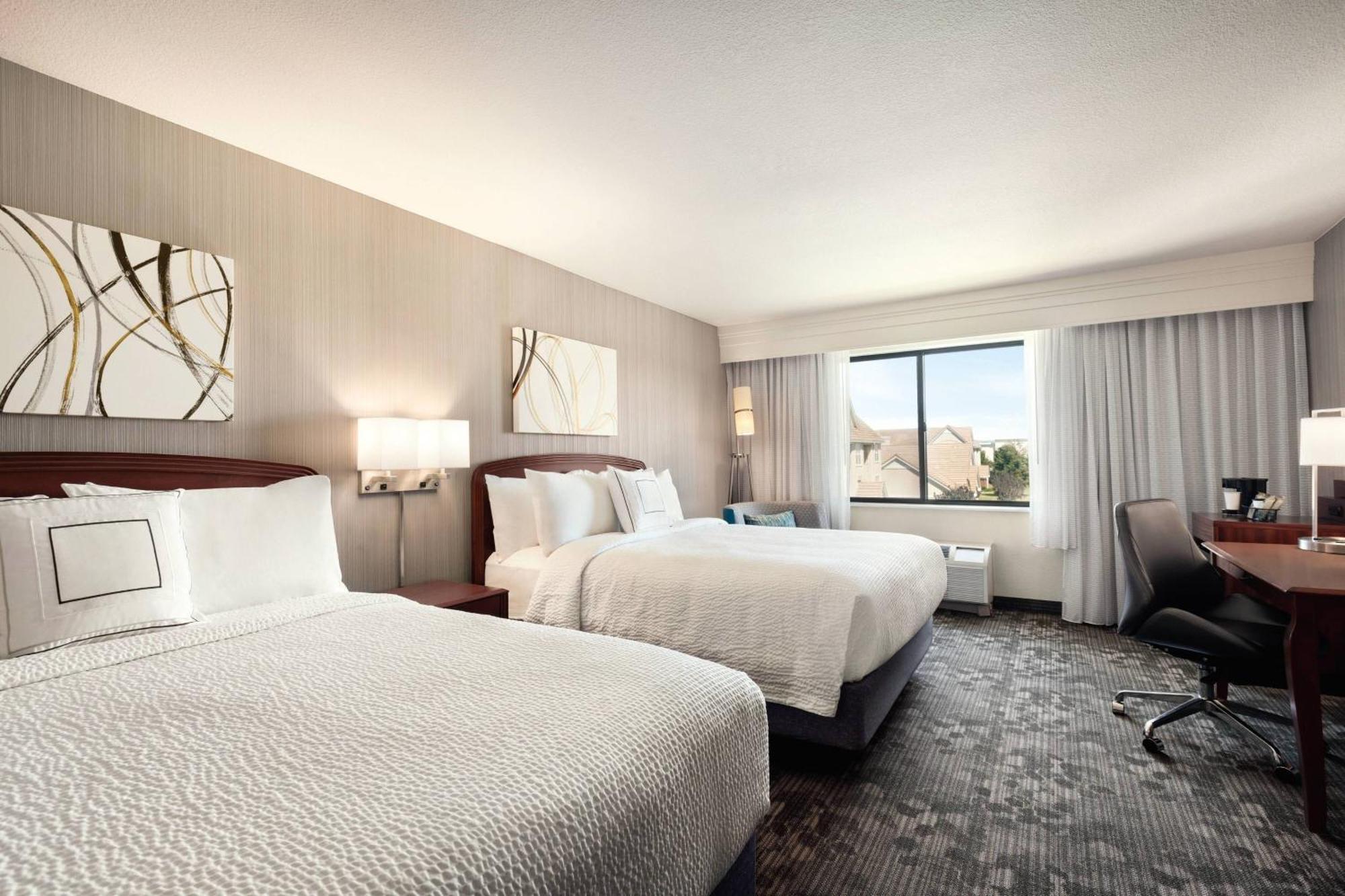 Courtyard By Marriott Salinas Monterey Hotel Exterior foto