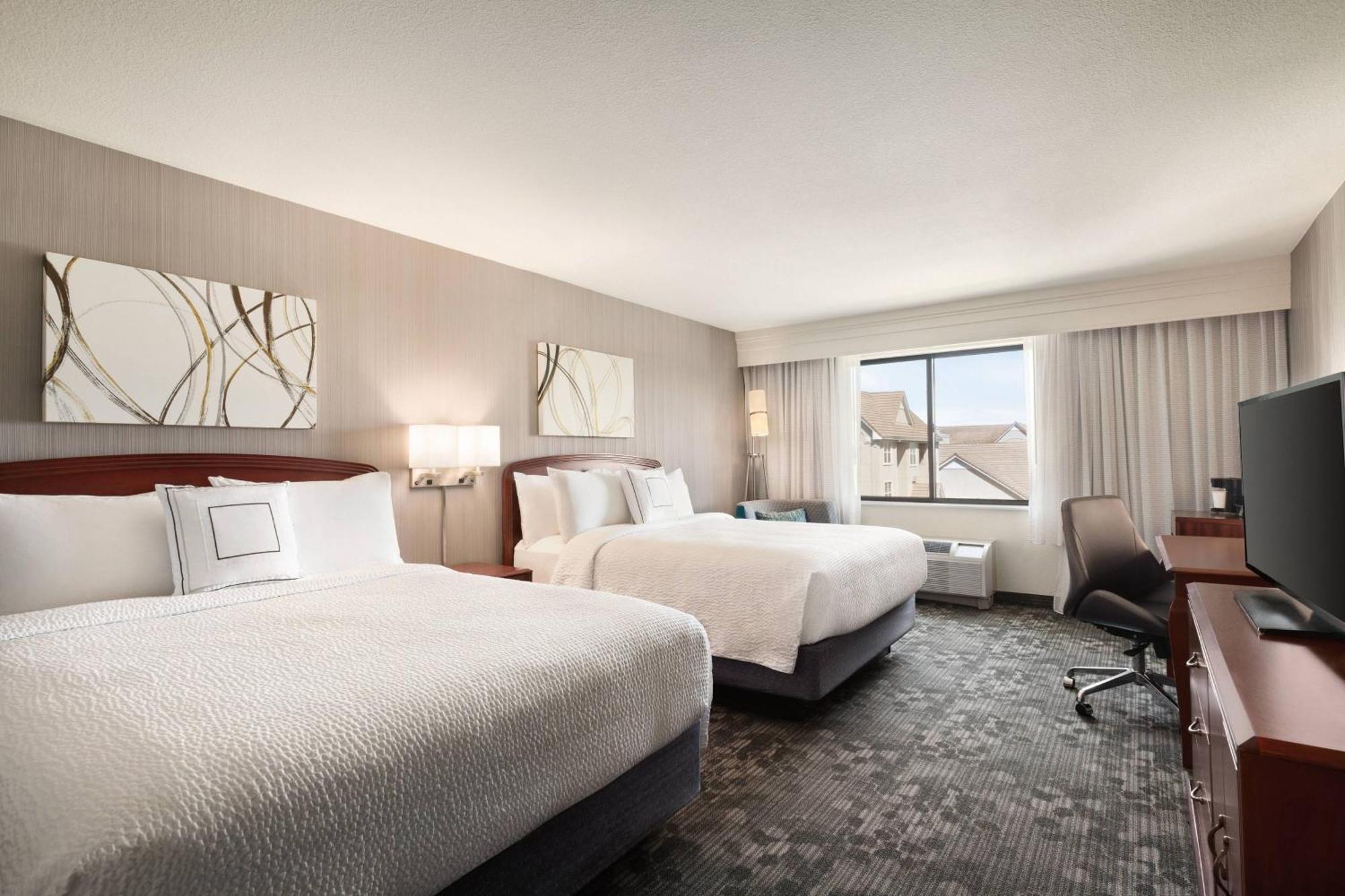 Courtyard By Marriott Salinas Monterey Hotel Exterior foto